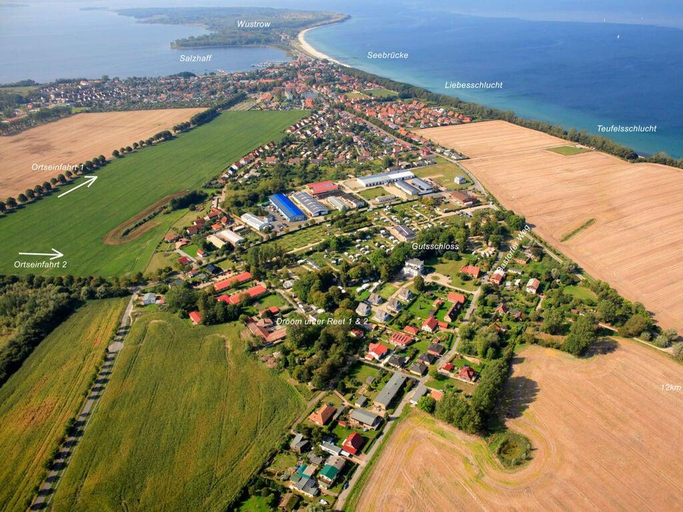 Others 2, Droom unter Reet 1 Comfortable holiday residence, Rostock