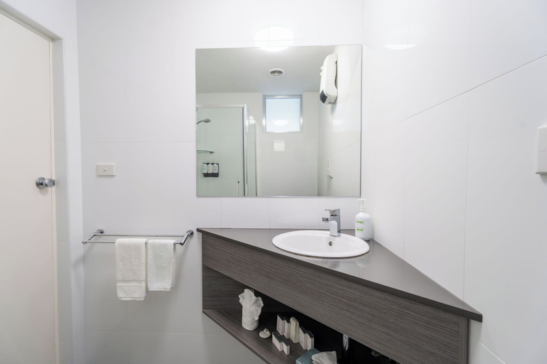 Bathroom 5, Comfort Resort Leura Gardens, Blue Mountains