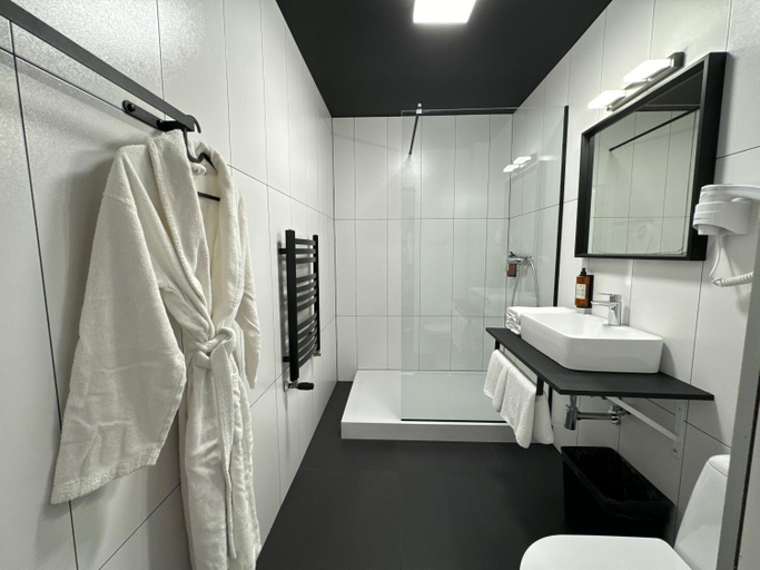 Bathroom 3, Amber Blue Wellness & SPA, Puck