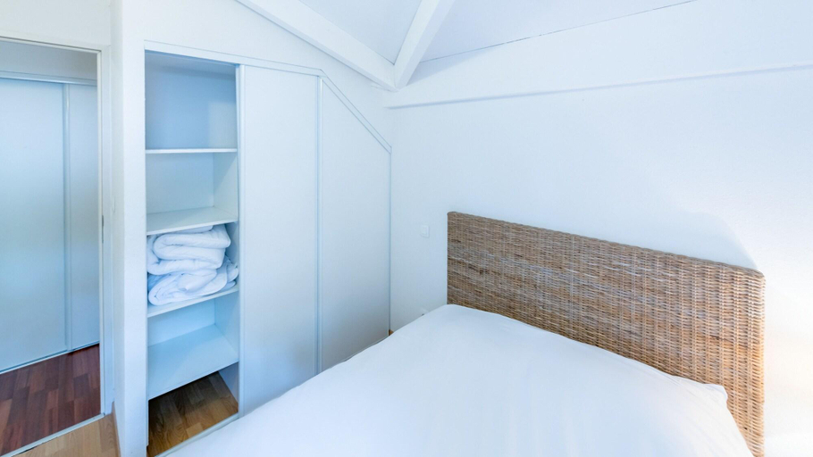 Bedroom 2, Résidence Vacancéole Les Rives du Lac, Gironde