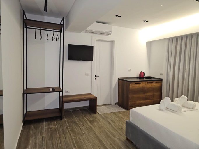 Bedroom 2, Ardit Seaside Rooms, Sarandës