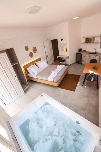 Bathroom 4, Horizon 4 You, South Aegean