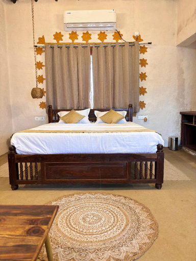 Bedroom, Madai Resort, Dhar