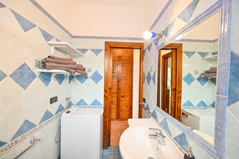 Bathroom 2, Casa vacanze Nausicaa, Napoli