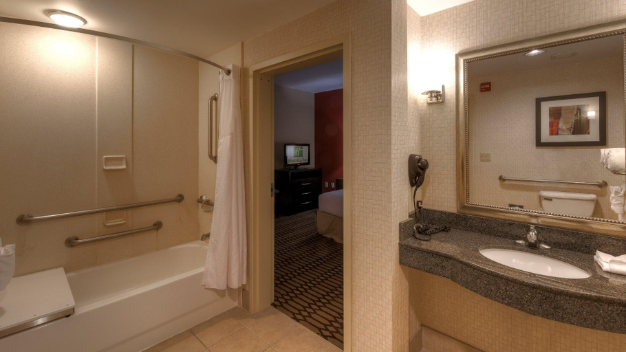 Bathroom, Holiday Inn North Quail Springs By IHG, Oklahoma