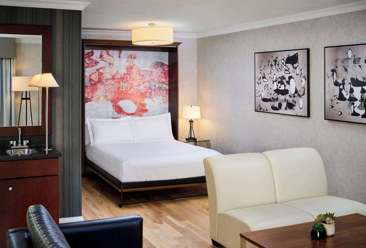Bedroom 3, Radisson Blu Toronto Downtown, Toronto