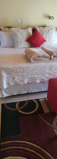 Others 4, Skyline Guest House, Ngaka Modiri Molema