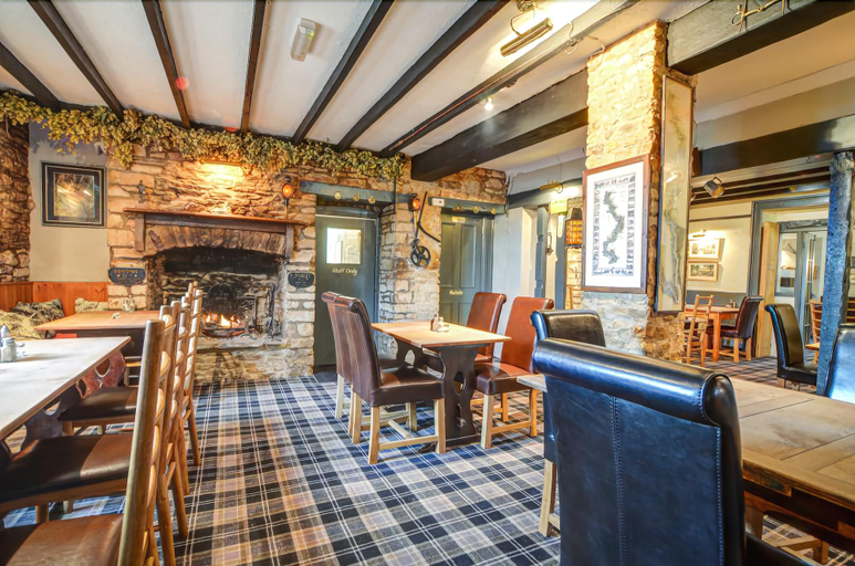 Food & Drinks 4, Thames Head Inn, Gloucestershire