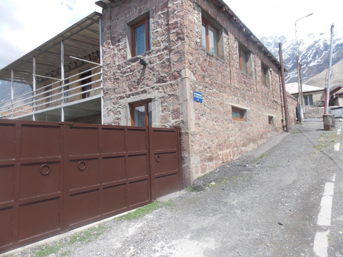 Others 4, Guesthause 2 Steps, Kazbegi