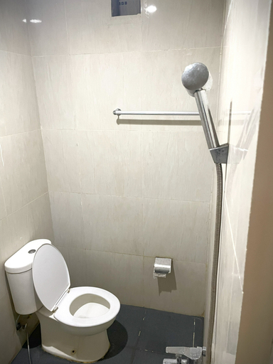 Bathroom 4, 99 Guesthouse, Sleman