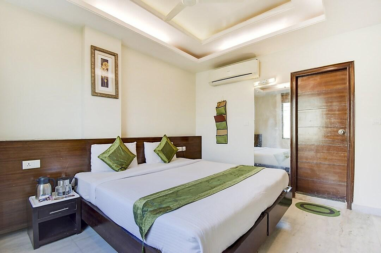 Bedroom 3, Sahib's Corporate Inn - Family & Corporate Hotel , Jaipur