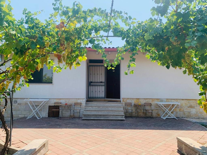 Others 2, Guest House Leverano, Lecce