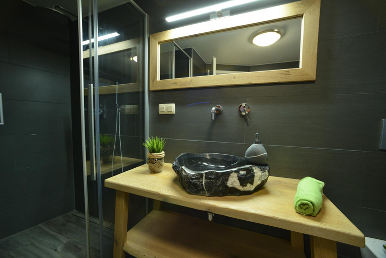 Bathroom 2, Sea house, Izola
