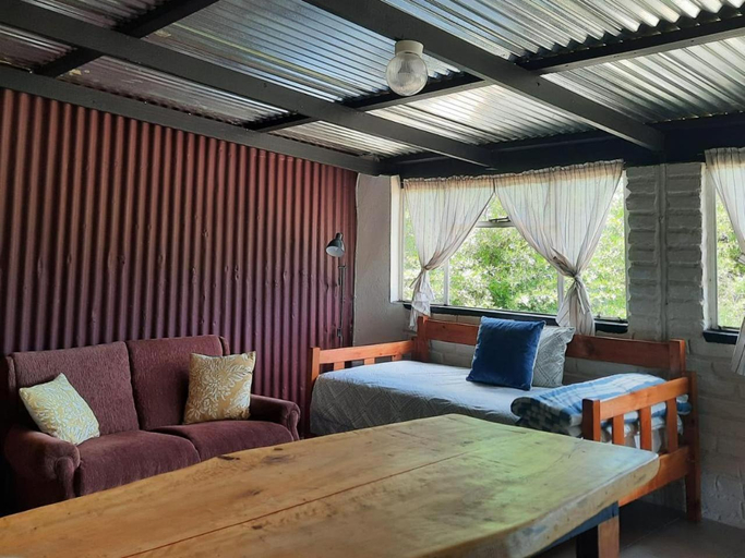 Others 5, Erin Farmhouse & Cottages, Chris Hani