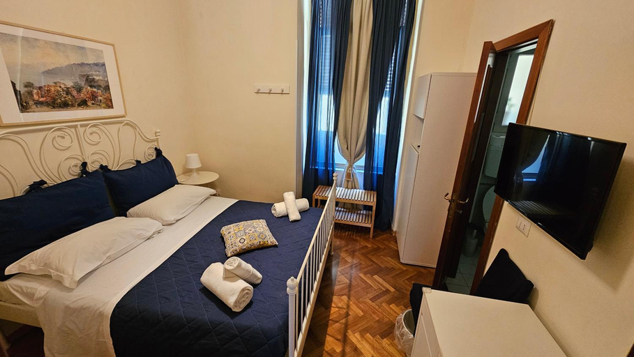 Others 4, Napol-In, Napoli