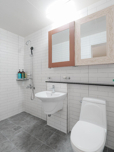 Bathroom 5, Incheon Airport Guesthouse Rainboots , Jung