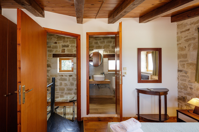 Room 4, Villa Takis - Private Pool Superb Sea View, Crete
