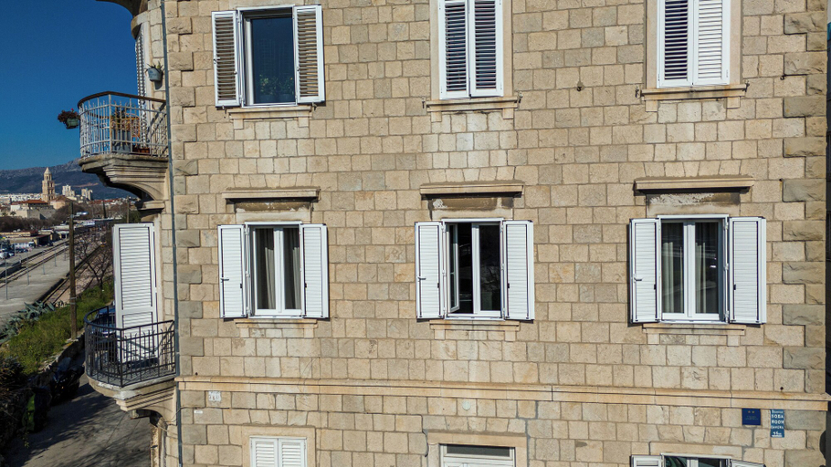 Exterior & Views 2, East Coast Deluxe Rooms, Split