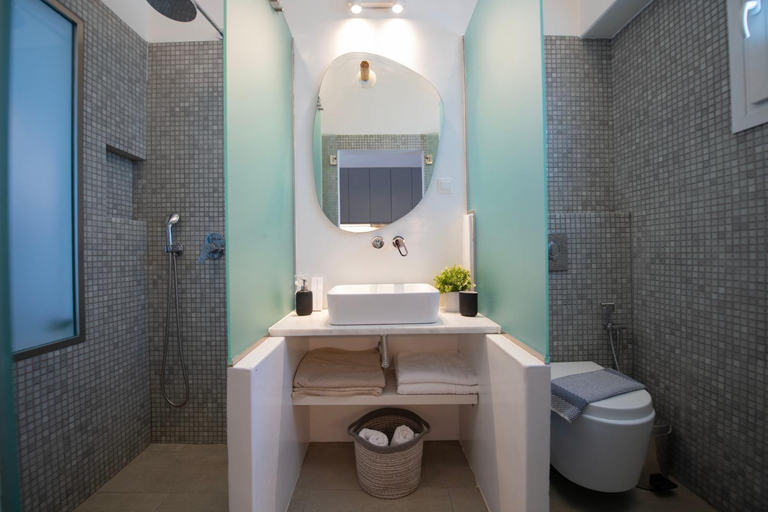 Bathroom 5, Sol Mykonos Studios, South Aegean