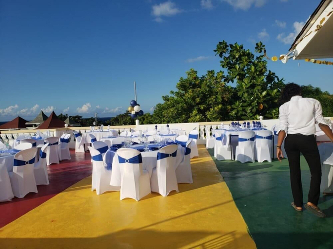 Public Area 2, Dela de-Rose Guest House negril Jamaica