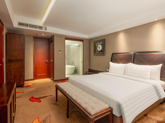 Bedroom 14