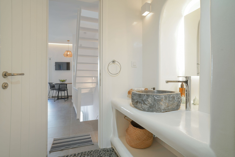 Room 4, Mykonos 22 Superb Town Penthouse With Jacuzzi Spa, South Aegean