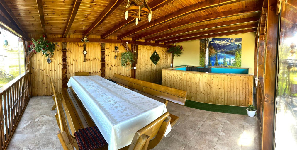Others 5, Casa de vacanta, Orlat