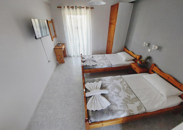 Others 4, AQUARIUS, Ionian Islands