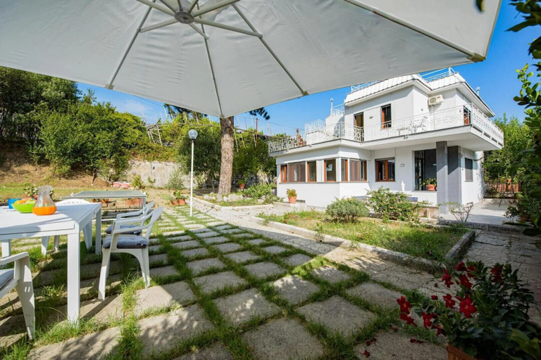 Room 4, Estate4home - Villa Louise, Napoli