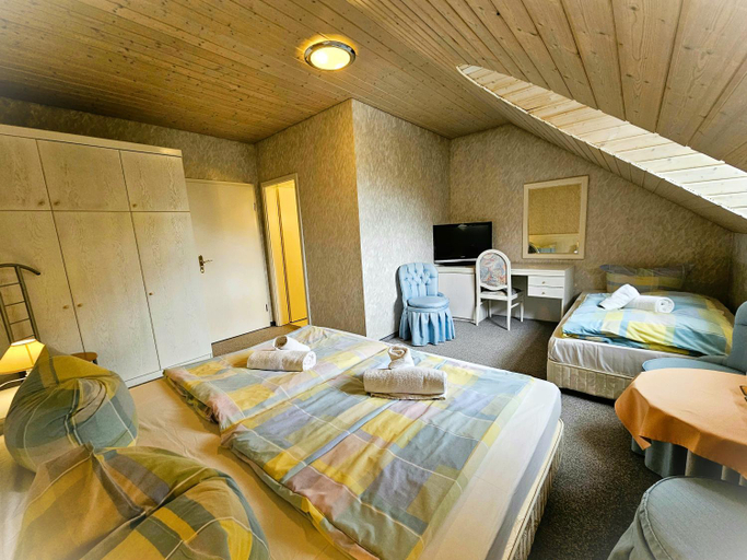 Bedroom 4, Hotel-Restaurant-Gondelfahrt, Görlitz