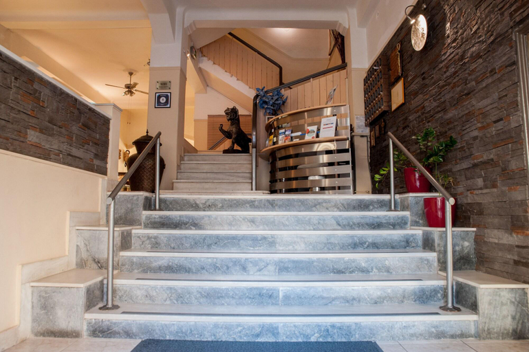 Public Area 3, Plaza Hotel, Peloponnese