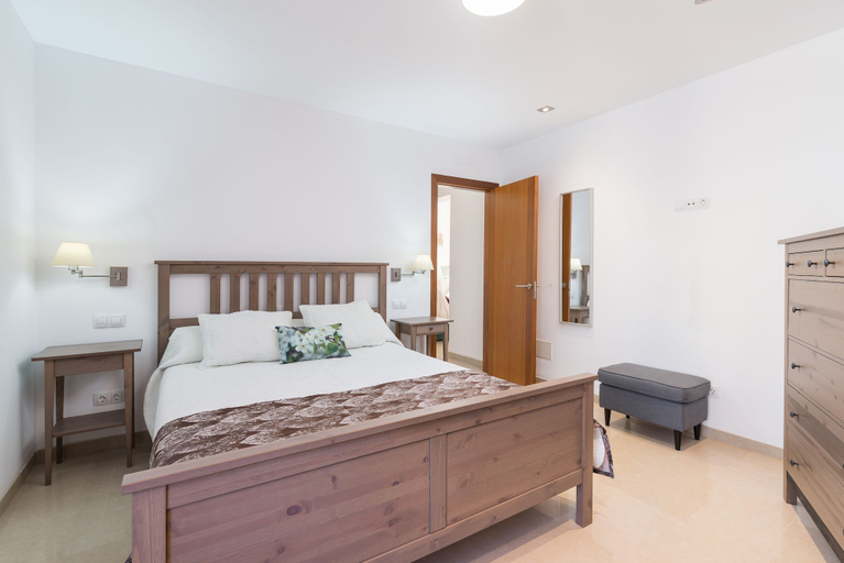 Room 3, Biali in Buger With 4 Bedrooms and 2 Bathrooms, Baleares