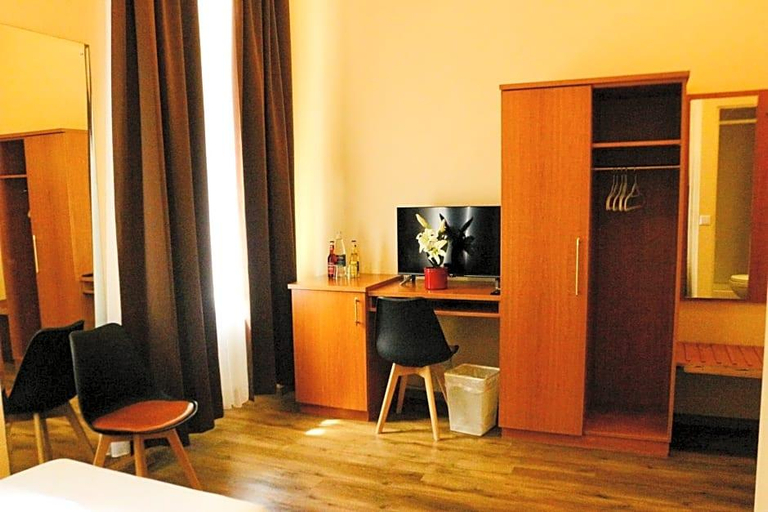 Others 2, Hotel Tabitha, Frankfurt am Main