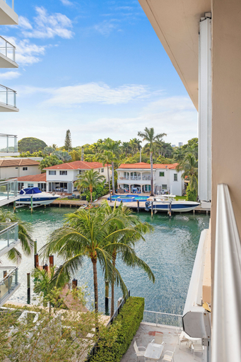 Sport & Beauty, Bay Harbor Sunset Apt 5B, Miami-Dade