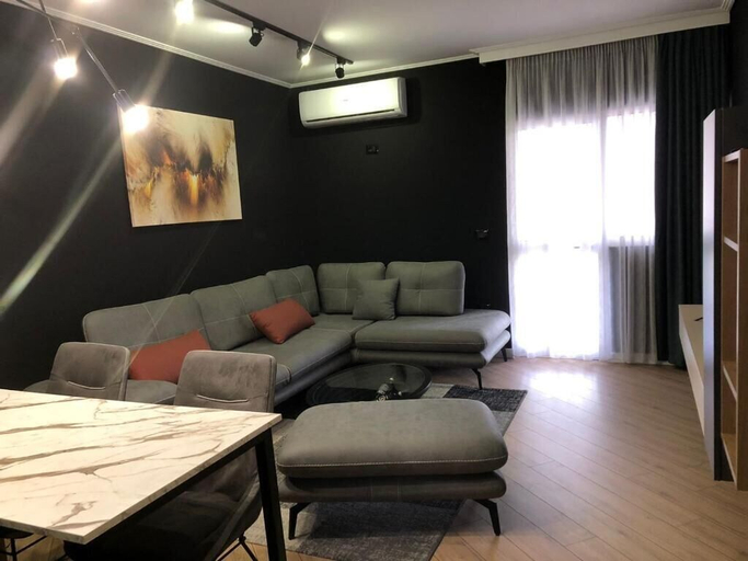 Others 5, Tirent Apartment Komuna Parisit 1, Tiranës