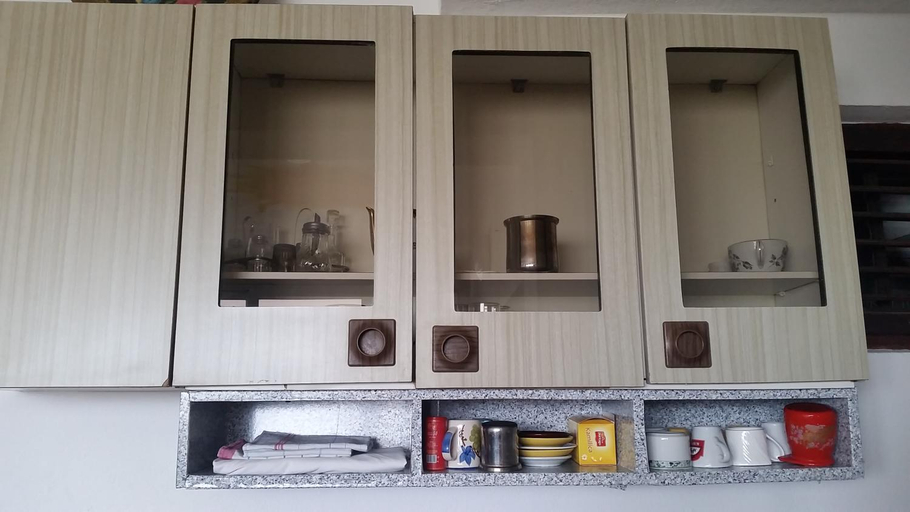 Others 4, Guesthouse Ada