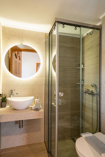 Room 2, Superb Villa - Private Pool Jacuzzi Sauna Gym, Crete