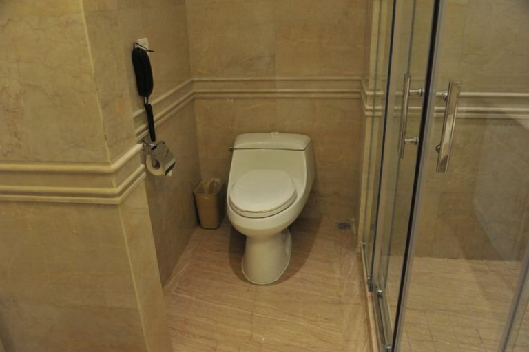 Bathroom 3, Wansheng International Hotel, Chongqing