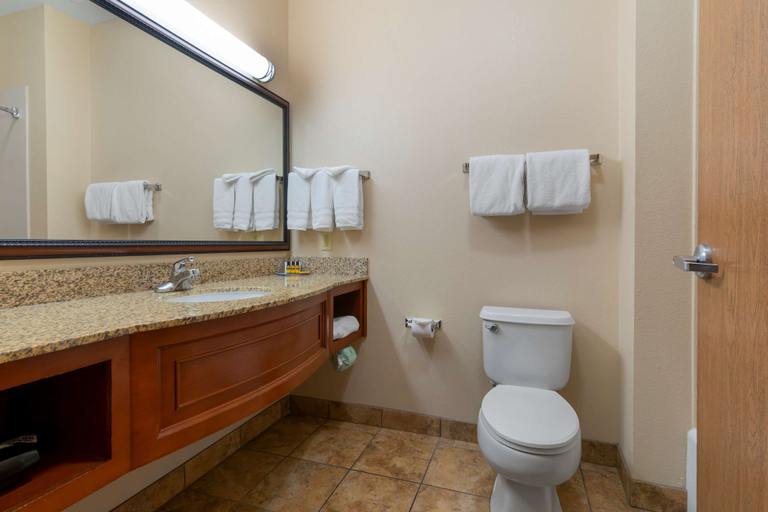 Bathroom 4, Best Western Plus Butterfield Inn, Ellis