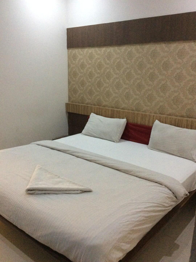 Bedroom 2, Hotel Sri Vaari Residency, Krishnagiri