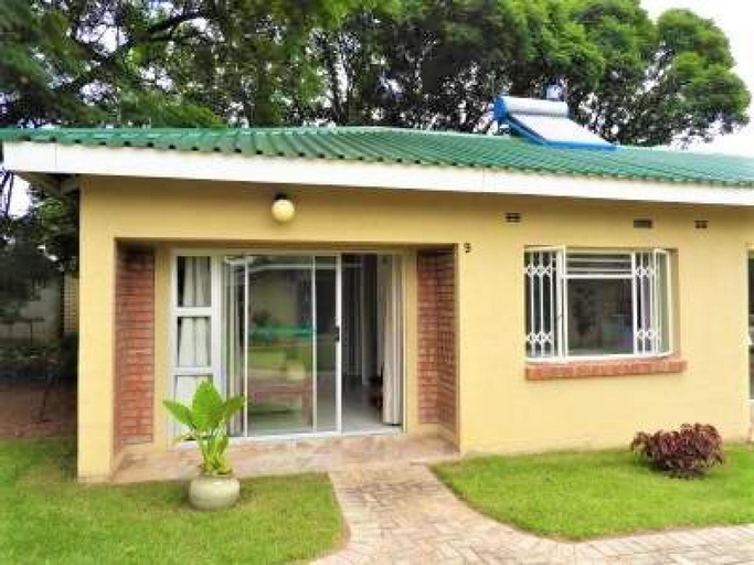 Room 5, 2 Bedroomed Apartment With En-suite and Kitchenette - 2066, Harare