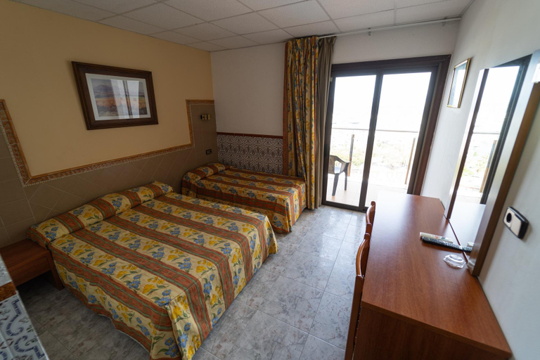 Bedroom 3, Univers, Girona