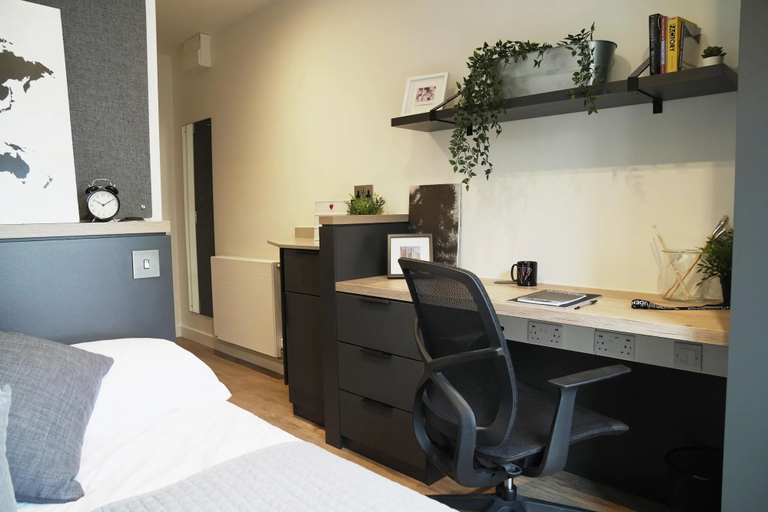 Others 4, Student only Premium Studio at Lewisham Exchange, London