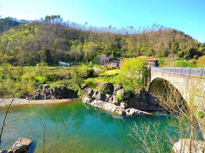 View from property 5, Spacious Home Surrounded by Nature, La Spezia