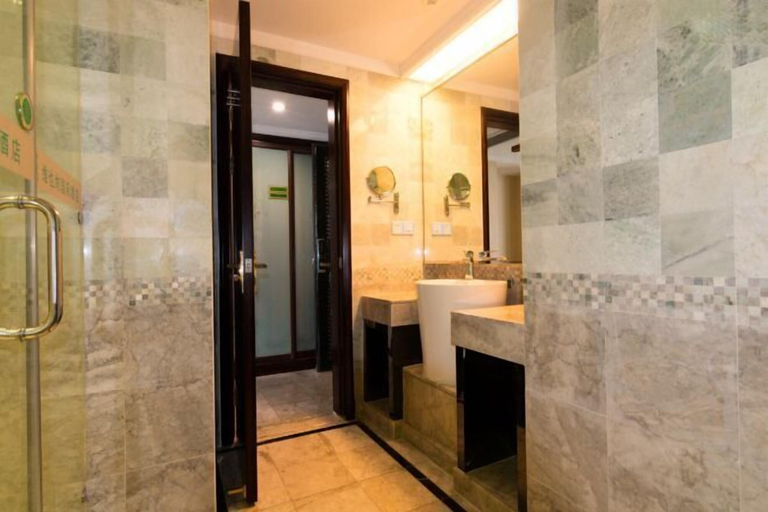 Bathroom 4, Vienna International Hotel (Yangzhou Wanda Plaza Libao), Yangzhou