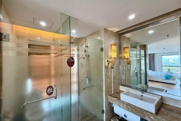 Bathroom 3, Jinghong Eastern Hotel, Xishuangbanna Dai