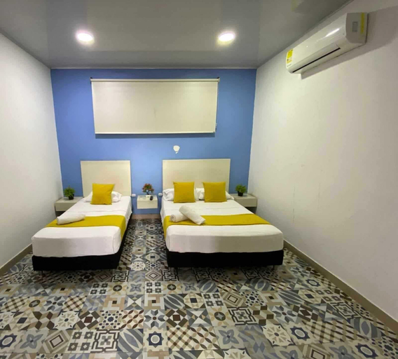 Others 2, Believer Hostel, Santa Marta (Dist. Esp.)