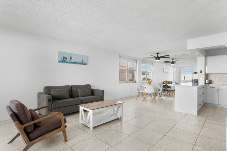 Others 4, Bay Harbor Sunset Apt 4A, Miami-Dade