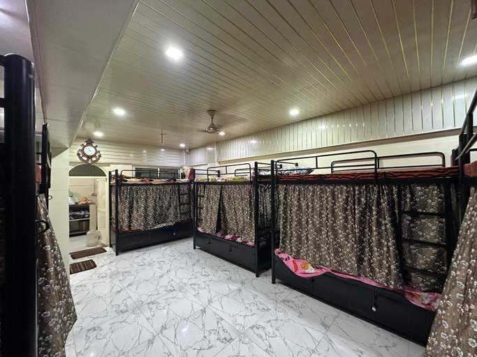 Others 5, Balaji Dormitory In Andheri, Mumbai Suburban