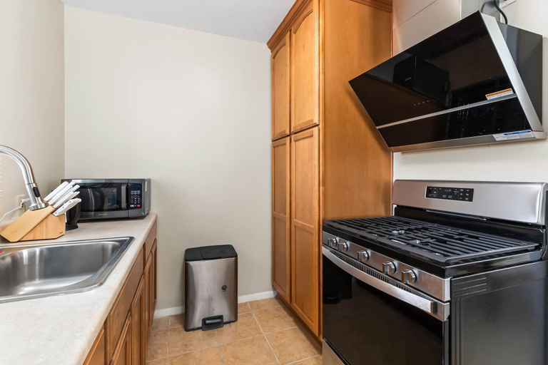 Room 3, Cozy 2BR Home With Bright Interior Relaxing Patio, San Bernardino